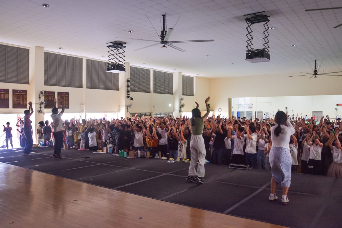 Mass dance
